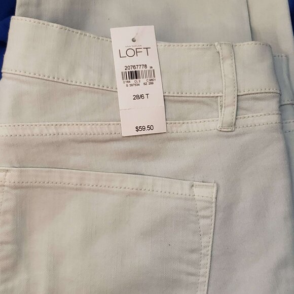 Ann Taylor Loft Light Green Modern Kick Crop 28/6T NWT - Picture 4 of 7